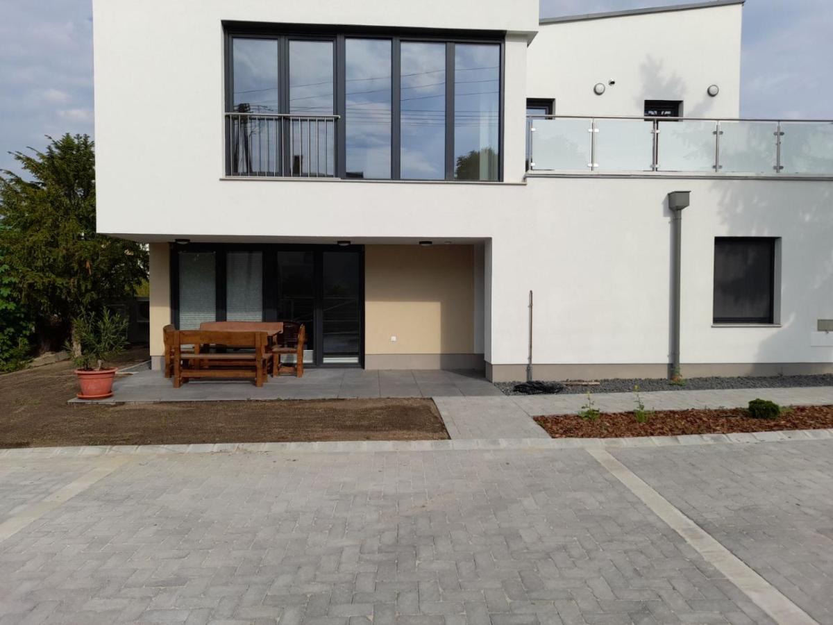 Kempi Kuckoja Balatonalmadi Exterior photo