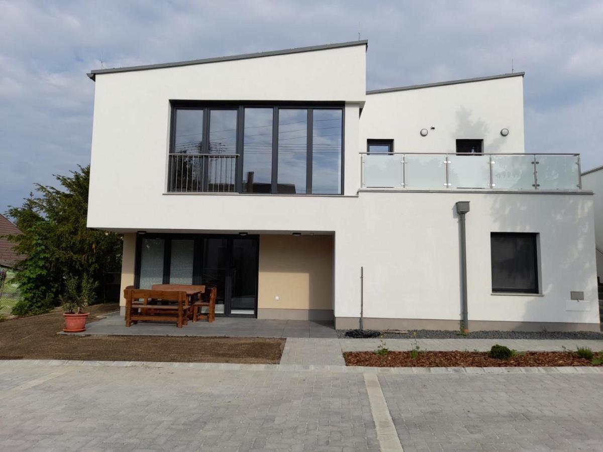 Kempi Kuckoja Balatonalmadi Exterior photo